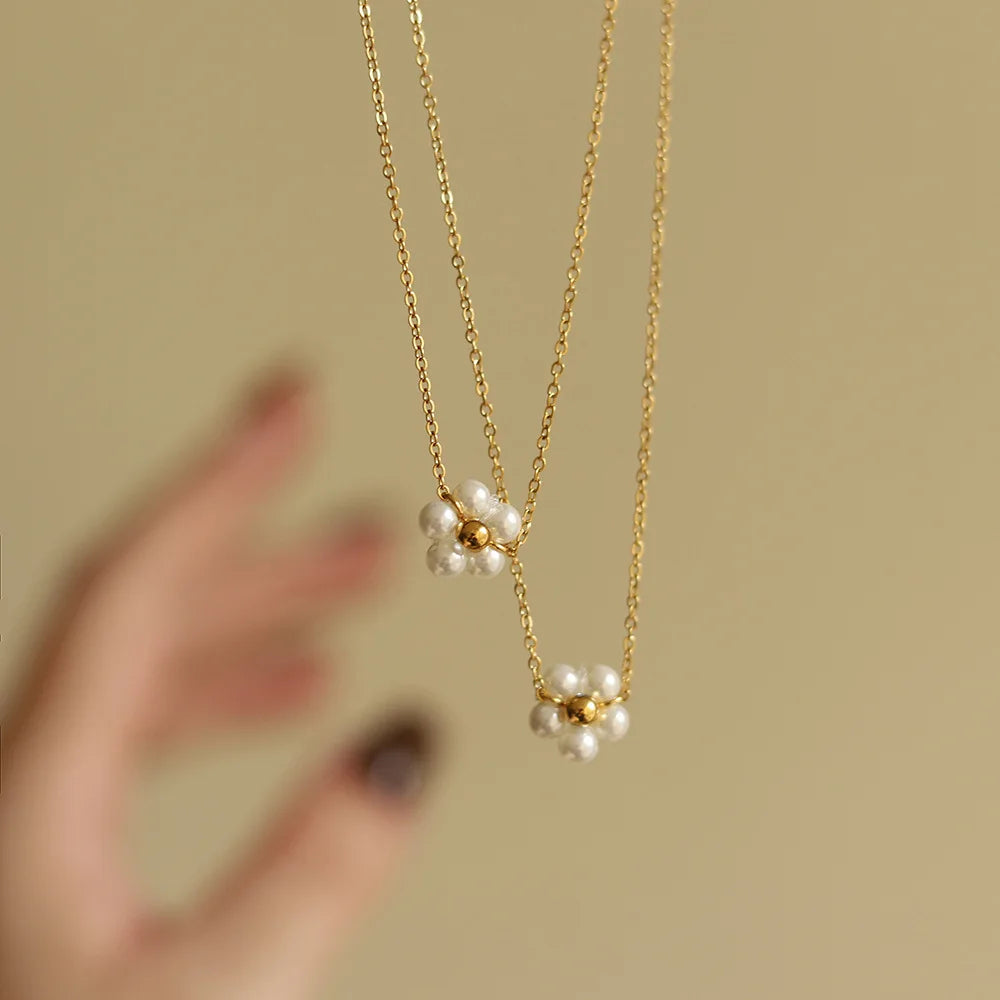 Vintage Pearl Daisy Necklace