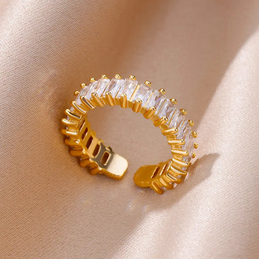 Elegant Gold Band